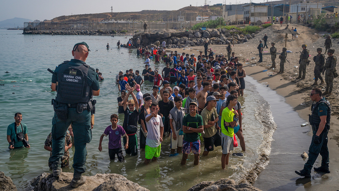 "El Gobierno lo sabía y no hizo nada": líder de la oposición sobre la avalancha migratoria en Ceuta