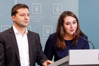 Exvocera de Zelenski dice cuál es "el principal problema del país"