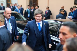 Milei compara maltrato a los judíos con la "campaña antiargentina" desatada tras el Mundial
