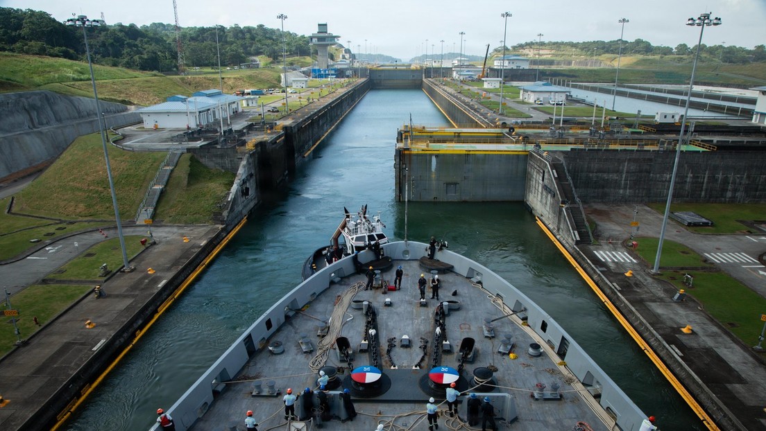 La Marina de EE.UU. realiza una maniobra a gran escala en el canal de Panamá, la primera desde 2008