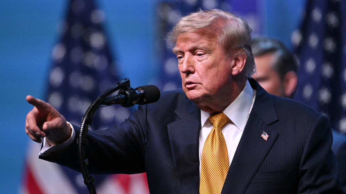Trump: "El estrecho de Ormuz se abrirá muy pronto o Irán sufrirá un duro golpe"