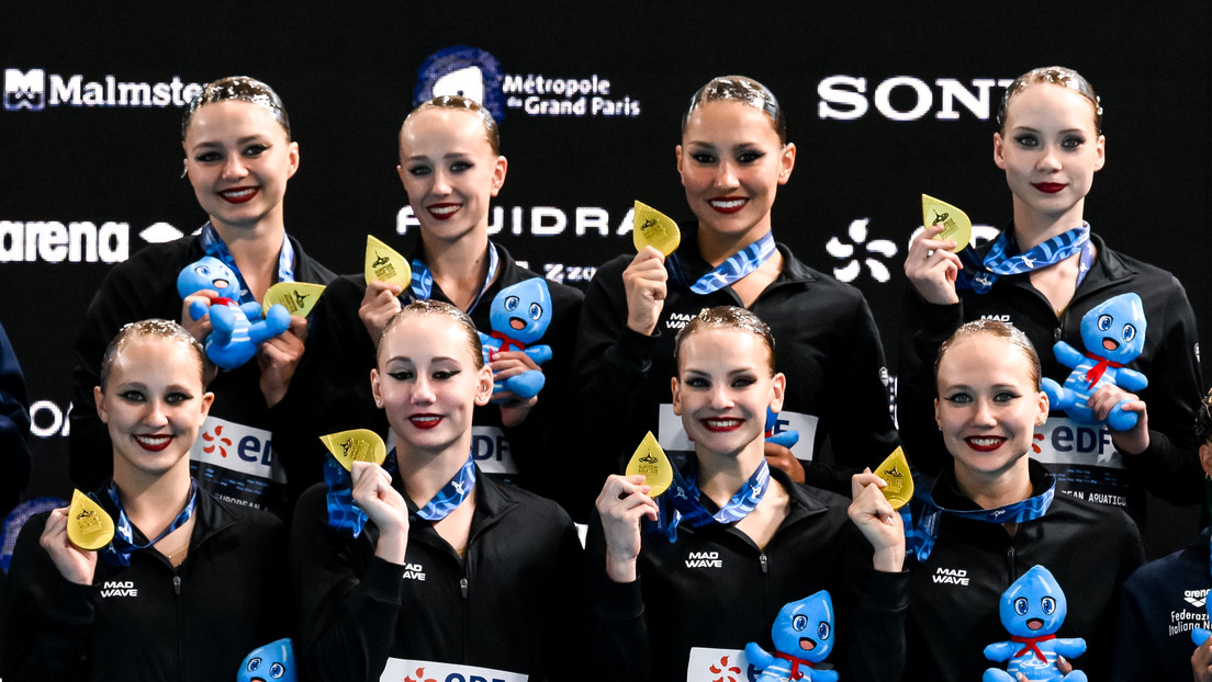 Triplete dorado: las nadadoras artísticas rusas arrasan en el Campeonato de Europa