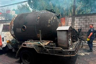 MOMENTO en que una fuga de gas causa una masiva explosión en México