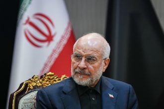 "No necesitamos más teatro": Alto cargo iraní se burla de EE.UU.